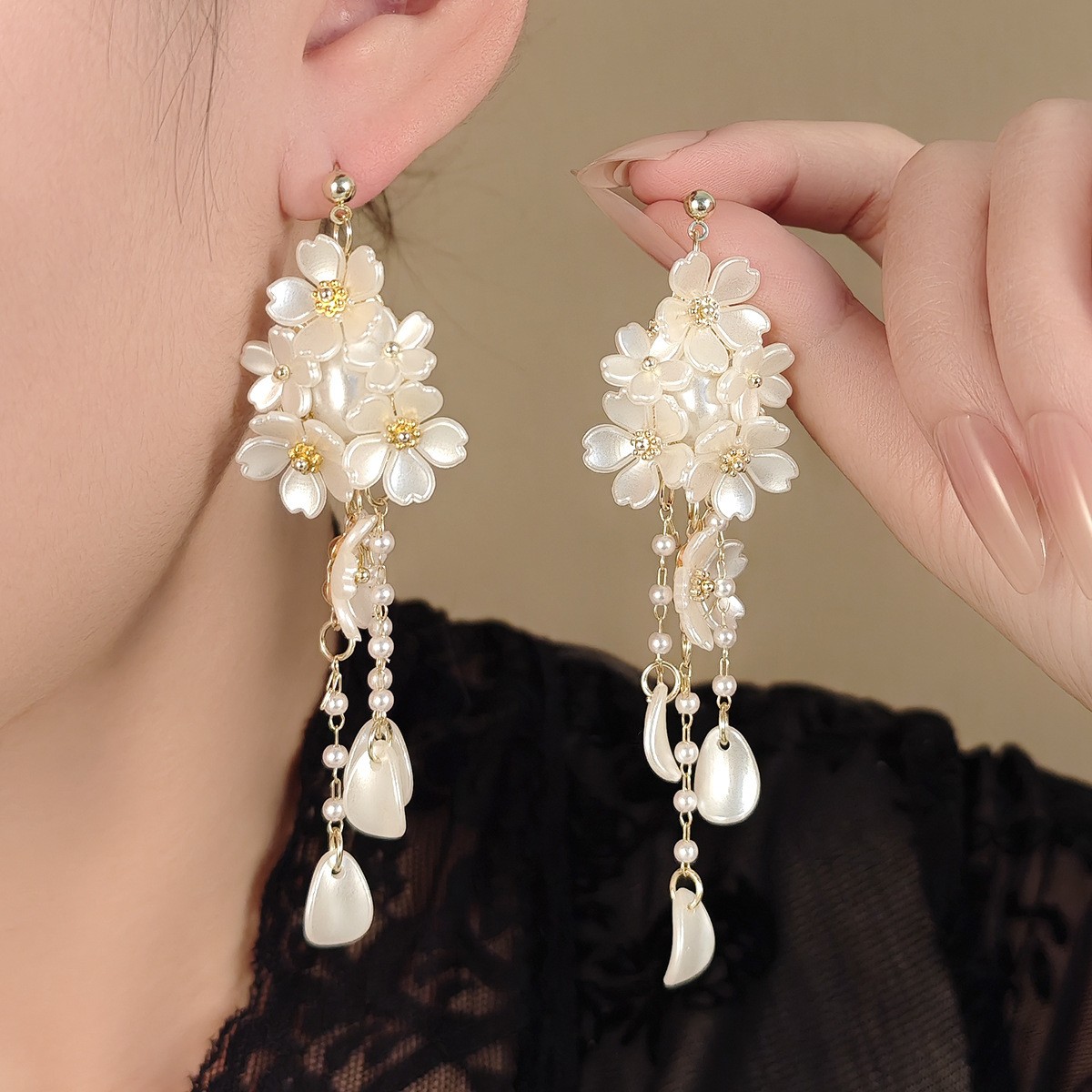 Super Fairy Flower Fringed Earrings Light Luxury High-End Earrings Niche Design Gentle Fairy Temperament Ear Jewelry