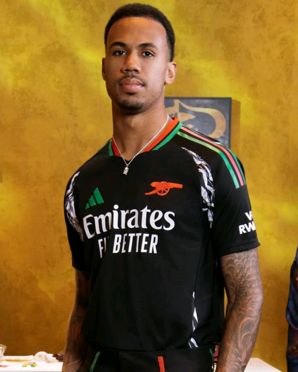 2024/2025 Best Quality New Season ARSENAL Original Away Kit Football Jersey; New Authentic Unisex Jersey/ Active Wear/ Athletic Supporters