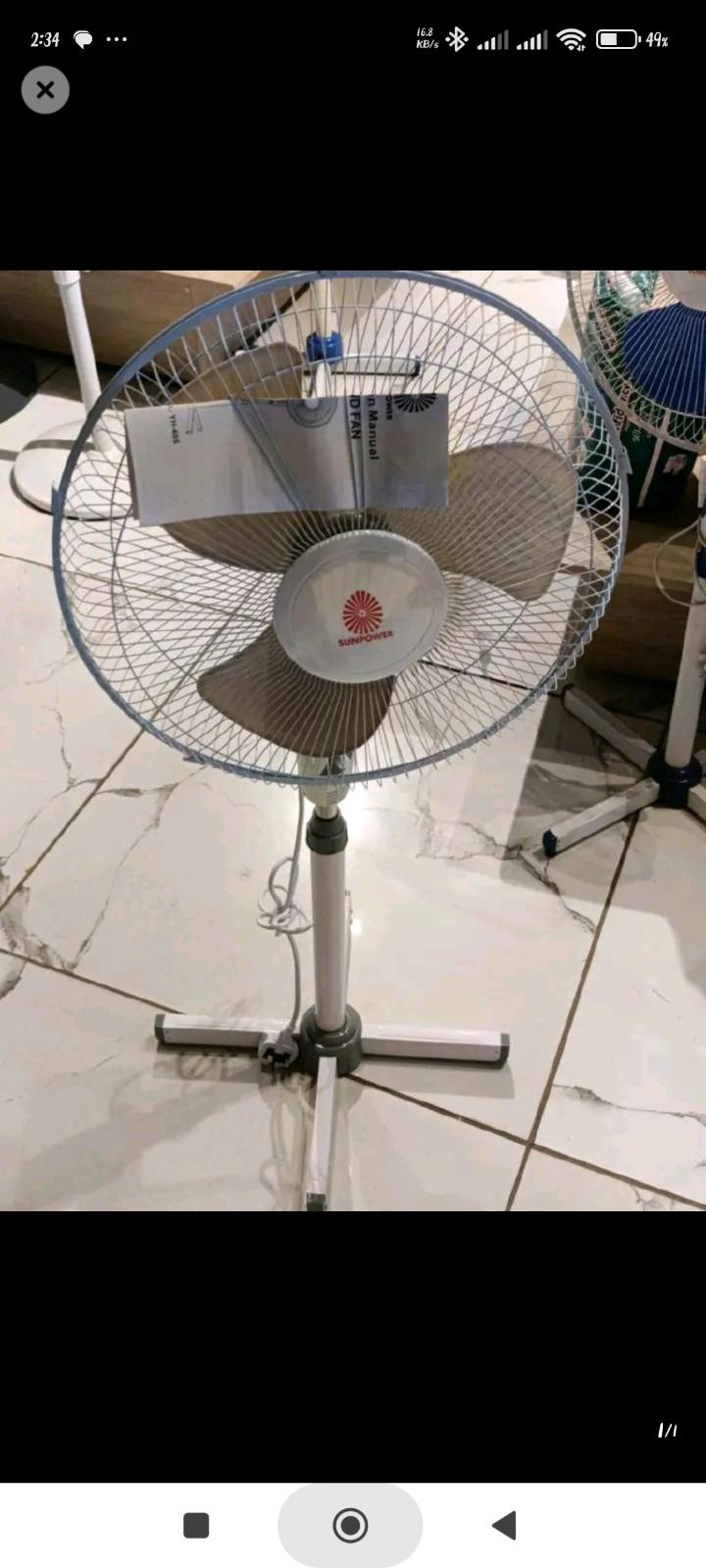 Standing fun 16 inch URK white with rmt control less noise3 speed Special design fan blade & powerful motor for strong air delivery. Quiet operation. Tilting