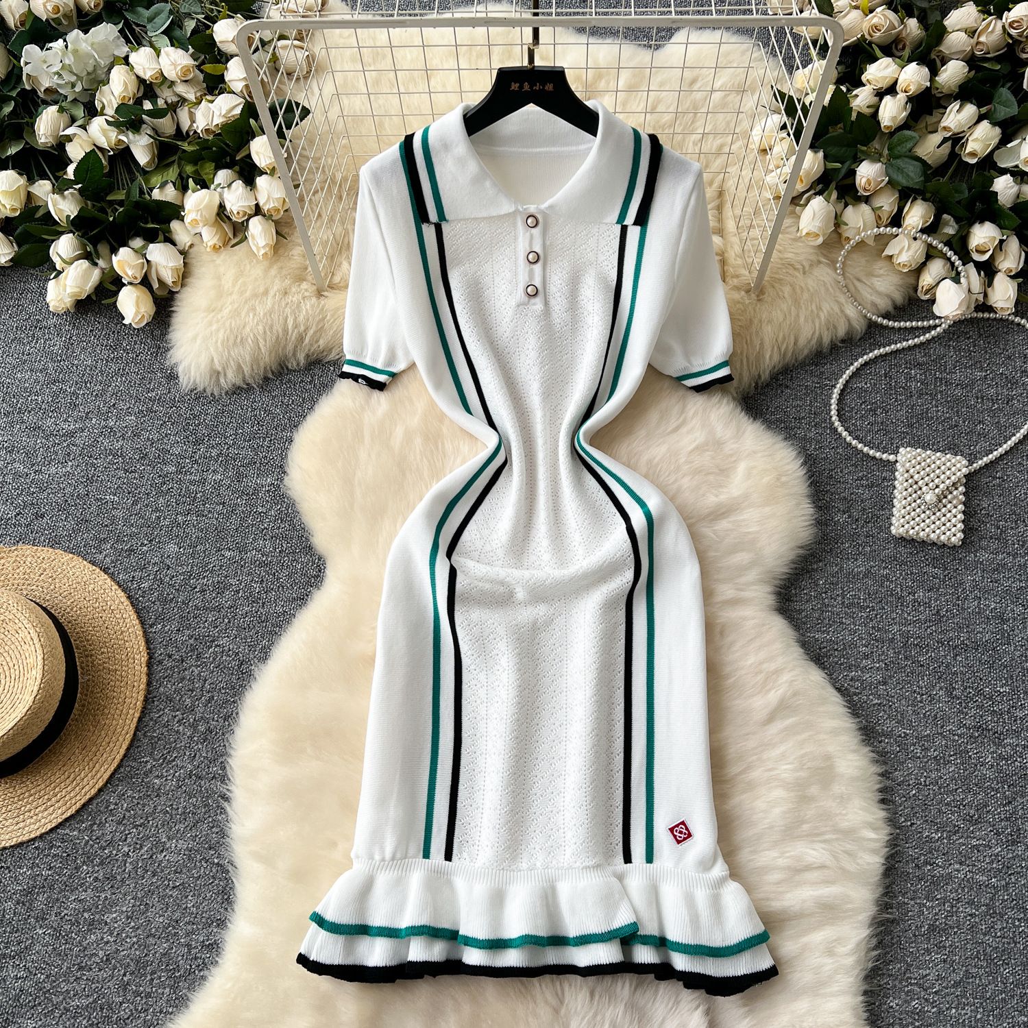 New Product Selection: Small Fragrant Knitted Dress for Women, French Retro Collar, Color Contrasting, Waist cinching, Slimming, Lotus Leaf Edge Sweater Skirt