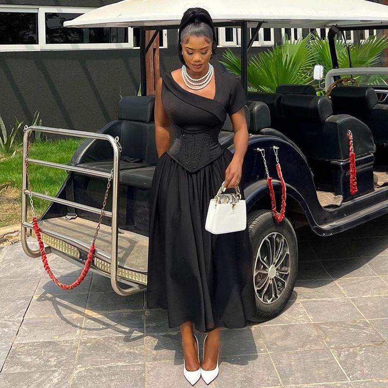 New Product Selection: European and American Foreign Trade Women's Clothing 2024 Summer New Collection: Slant Neck Waist Cover, Slim Short Sleeve, Medium to Long A-line Dress