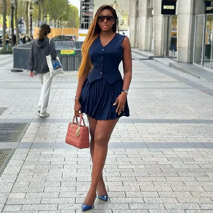 New Product Selection: Cross border Women's Clothing from Europe and America, 2024 Summer Collection, Solid Color V-neck Sleeveless Vest Top, Hundred Fold Half Skirt Set