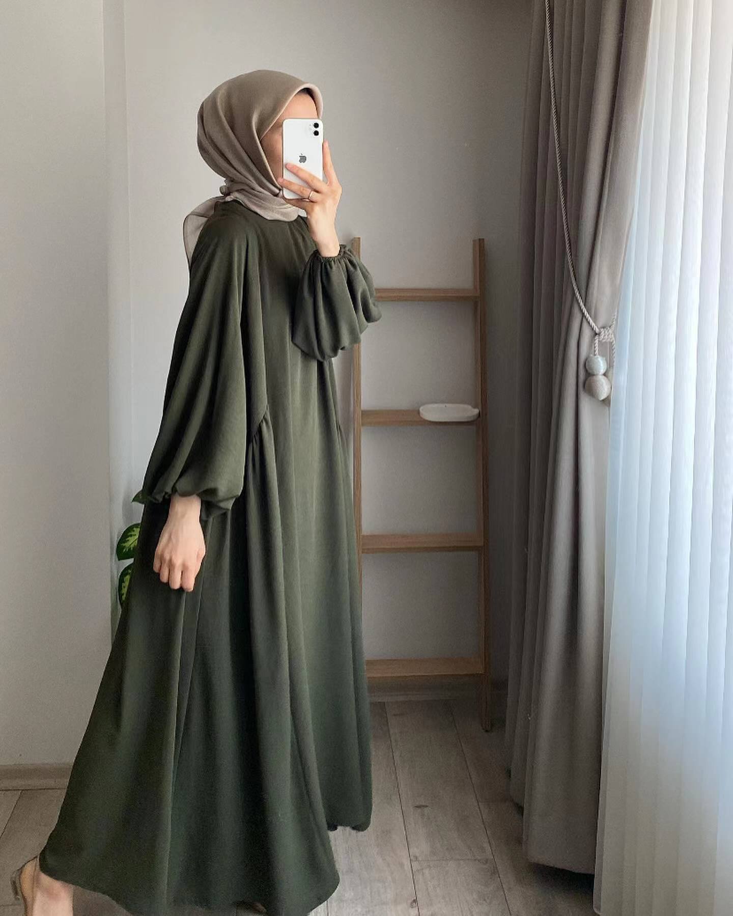 New Product Selection: 2024 Spring and Autumn New Muslim Women's Wear Solid Color Elegant Fashion Temperament Commuter Loose Hooded Dress