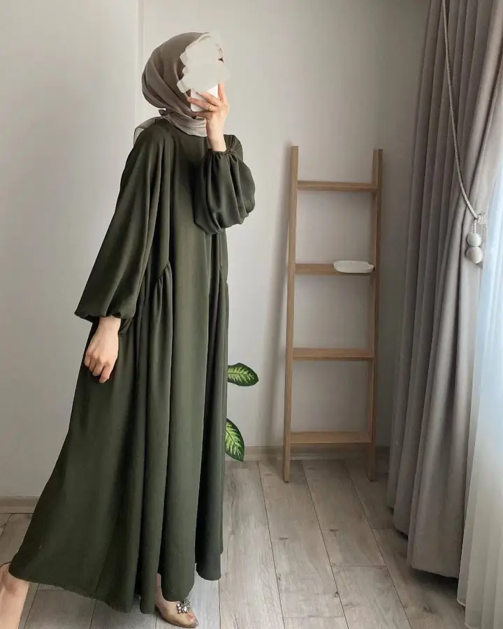 New Product Selection: 2024 Spring and Autumn New Muslim Women's Wear Solid Color Elegant Fashion Temperament Commuter Loose Hooded Dress