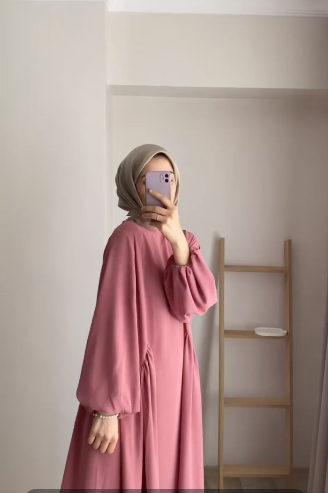 New Product Selection: 2024 Spring and Autumn New Muslim Women's Wear Solid Color Elegant Fashion Temperament Commuter Loose Hooded Dress
