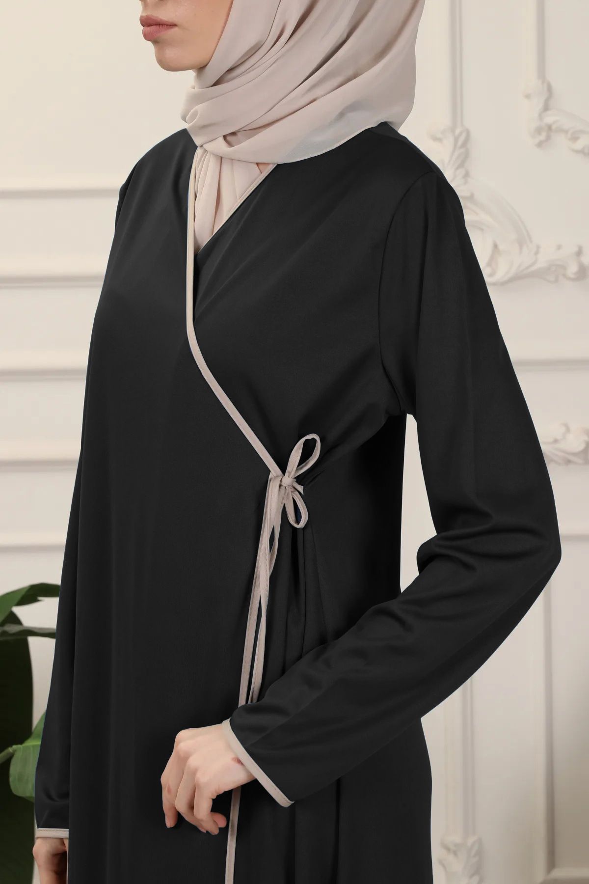 New Product Selection M292 # Cross border Muslim Middle Eastern Women's Wear Color Contrasting Strap Robe Casual Long Sleeve Arabic Robe Dress