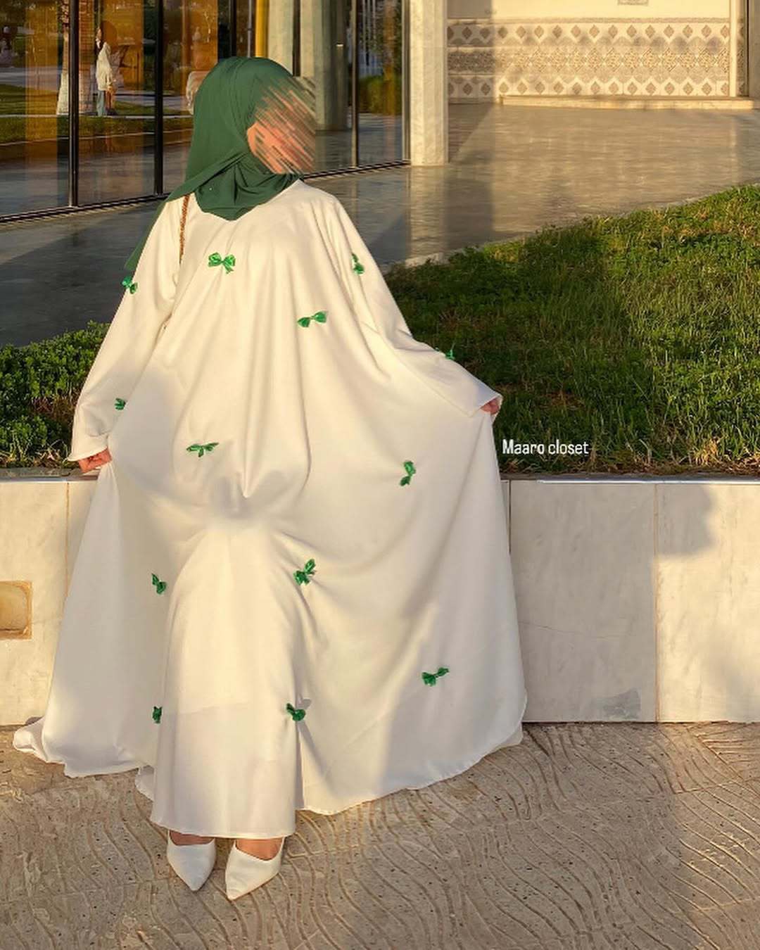 New Product Selection: Middle East Arab Women's Wear 2025 New Dubai Abaya Muslim Loose Horn Sleeve Bow Robe Dress