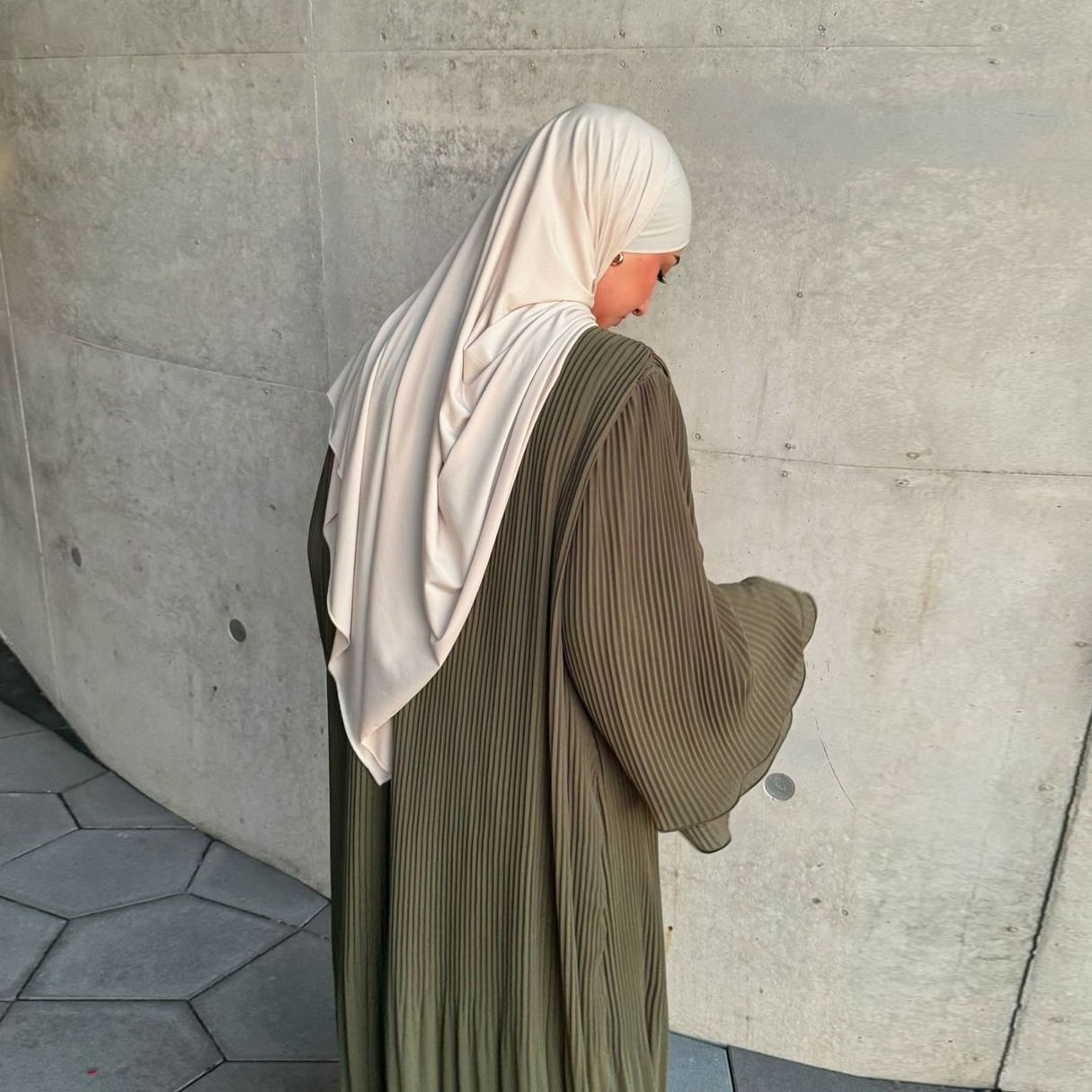 New product selection MQ155 Muslim Dubai pullover robe chiffon pleated dress Amazon Middle East solid color cross-border women's clothing