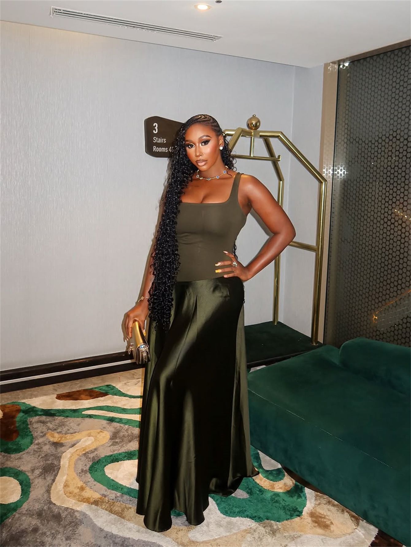 New product selection: European and American new cross-border fashion banquet slim fit sexy solid color U-neck spliced vest long skirt dress