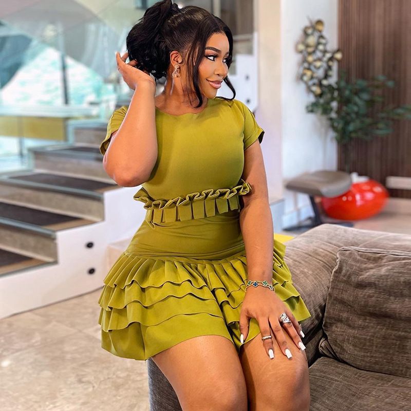New product selection: European and American style, foreign trade women's fashion, solid color, tight fitting, sweet and fresh pleated skirt, short sleeved round neck short dress, Dress