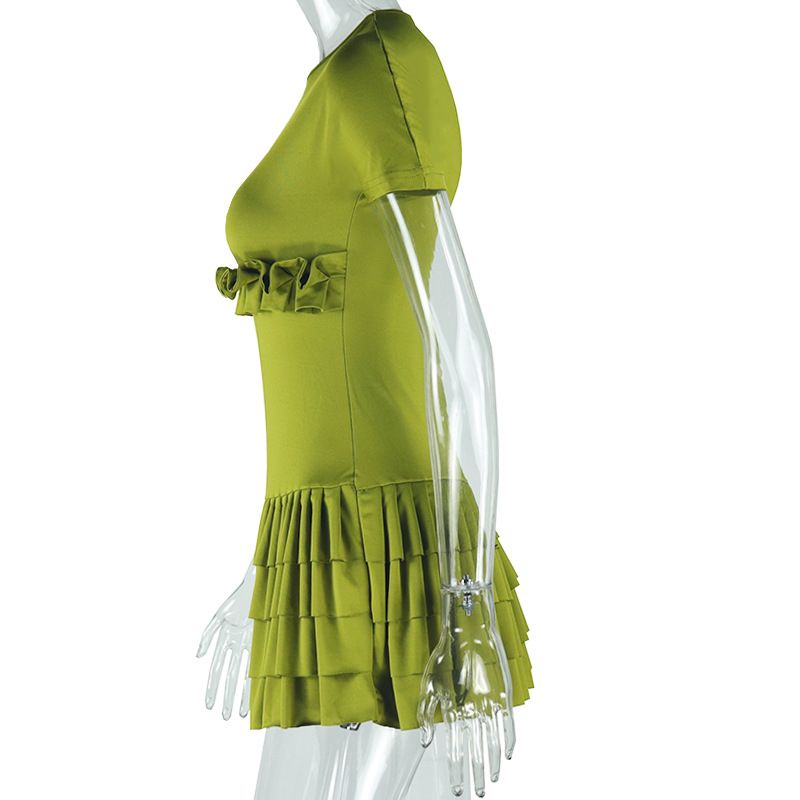 New product selection: European and American style, foreign trade women's fashion, solid color, tight fitting, sweet and fresh pleated skirt, short sleeved round neck short dress, Dress