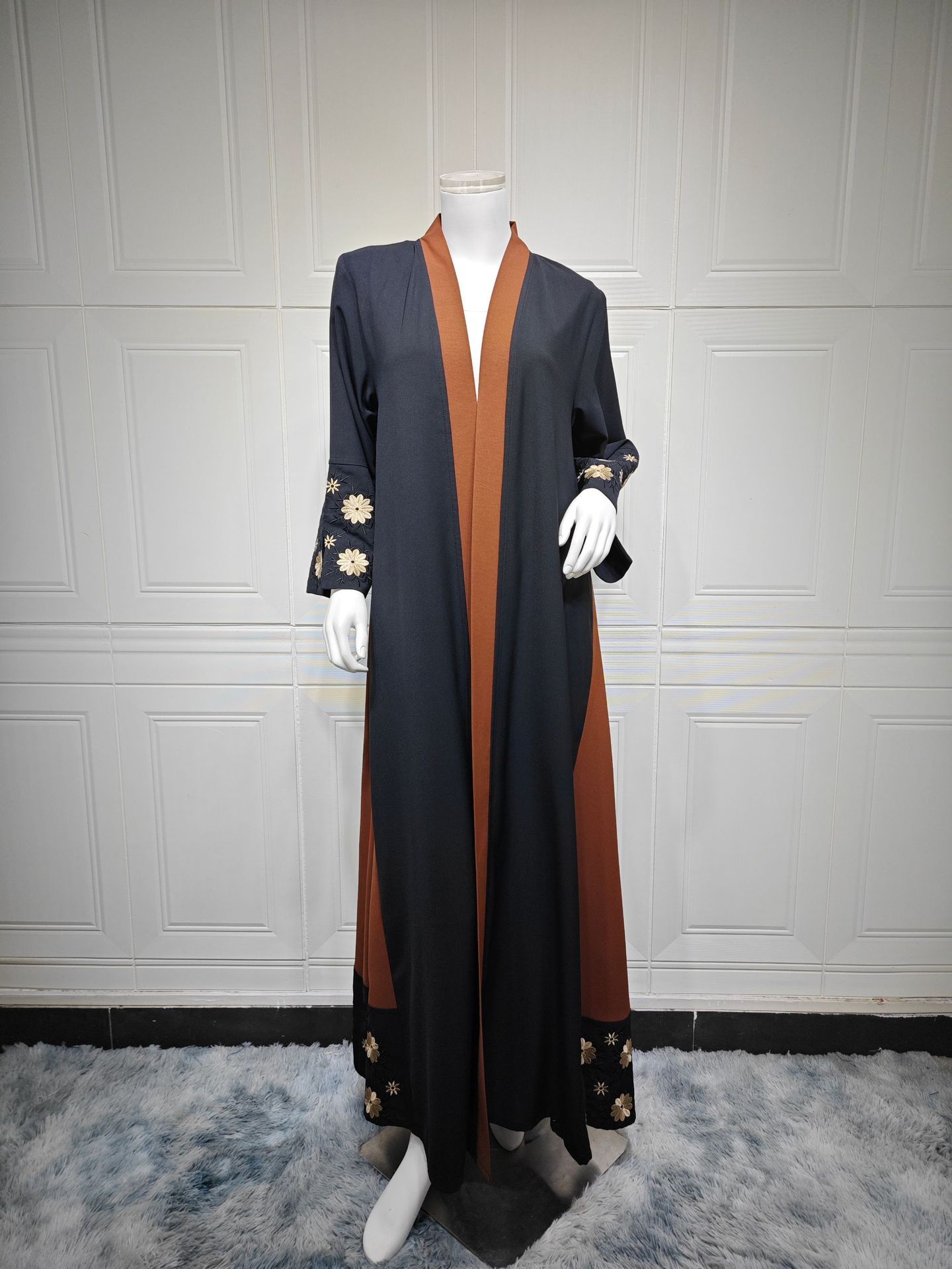 New Product Selection MQ187modest Modern Fashion Embroidered Long Coat Abaya Wear Muslim Dubai Embroidered Robe New Product