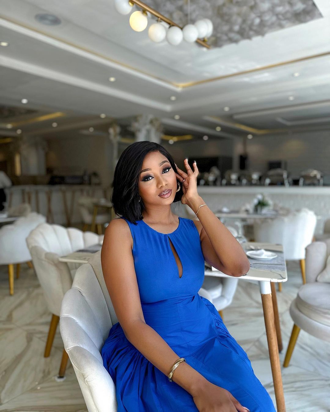 New product selection: European and American foreign trade women's clothing summer new fashion round neck hollow out mid length waist collection sleeveless vest dress