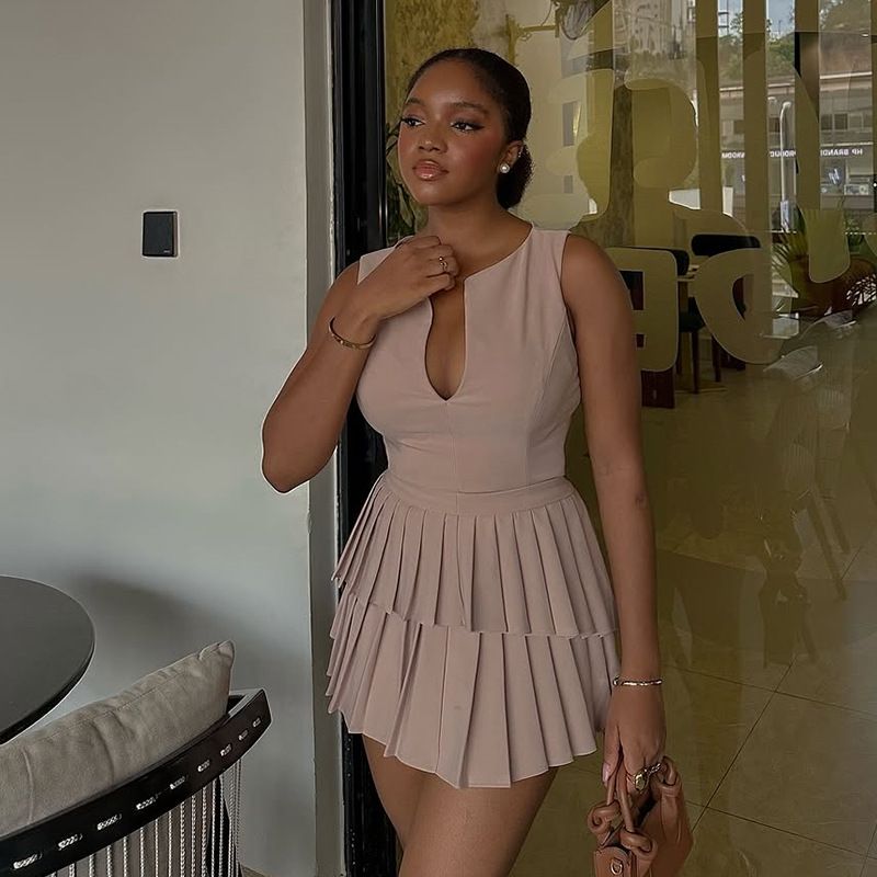 New Product Selection: European and American Cross border Women's Clothing 2025 Summer New Fashion V-neck Sleeveless Tank Top, Hundred Fold Half Skirt Set