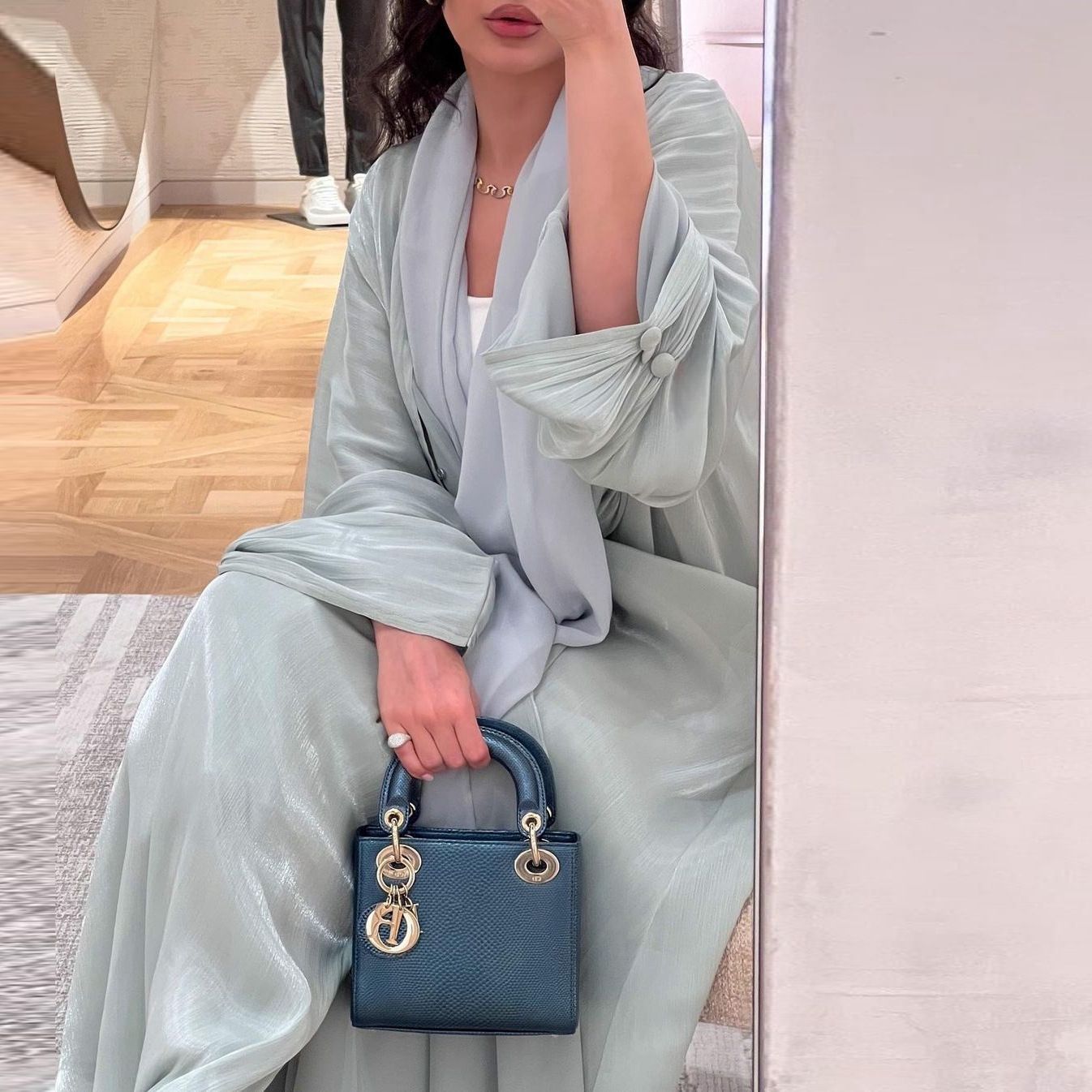 New Product Selection MQ098 Middle East Modest Women's Muslim Robe Abaya Dubai Outerwear Bright Silk Dress Ins Trendy