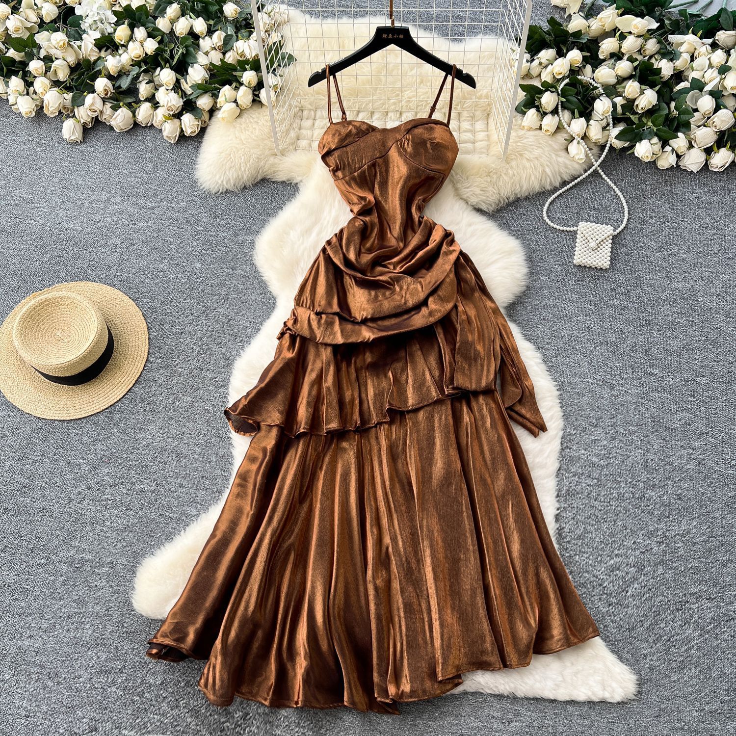 New product selection: French goddess style design, square neckline, strapless strap, pleated waist, ruffle edge dress, women's mini dress, long skirt