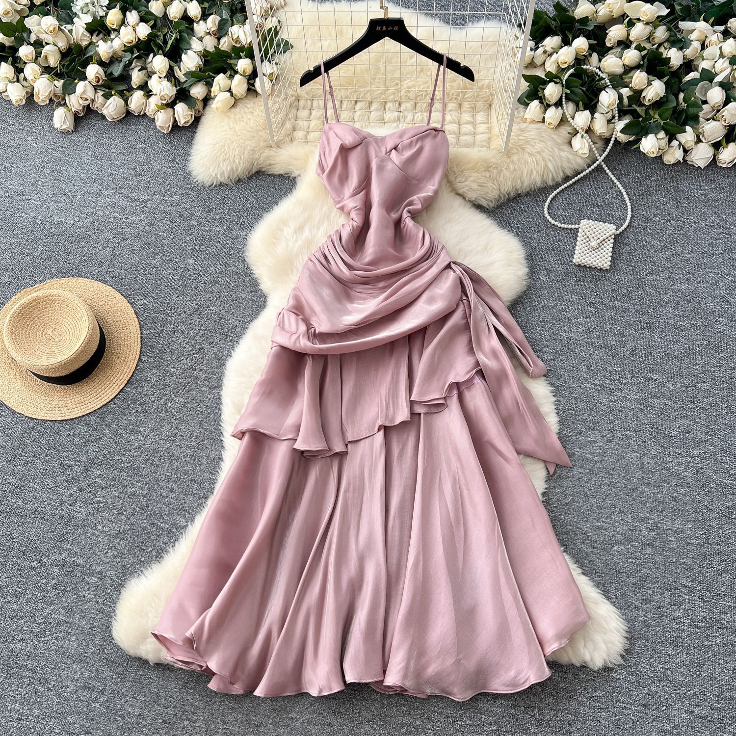 New product selection: French goddess style design, square neckline, strapless strap, pleated waist, ruffle edge dress, women's mini dress, long skirt