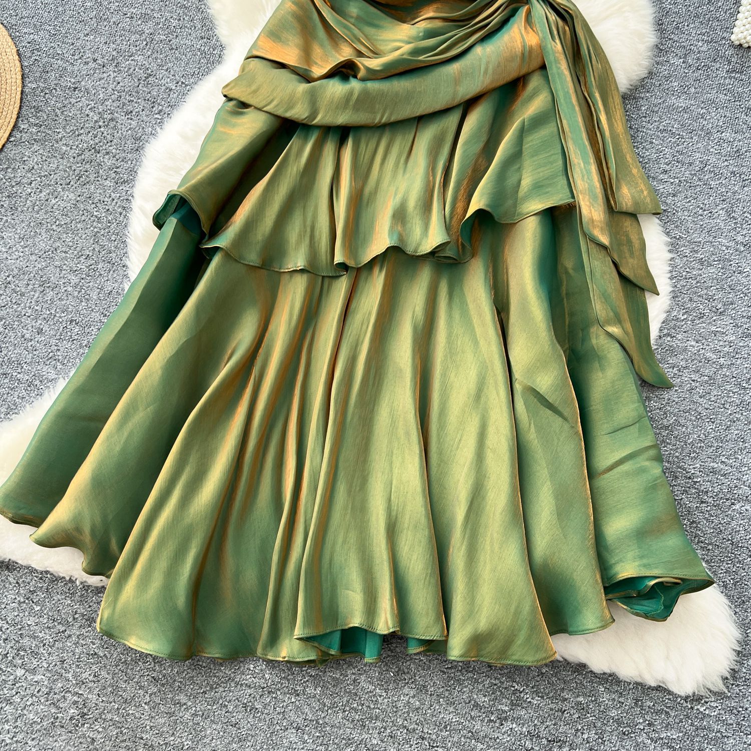 New product selection: French goddess style design, square neckline, strapless strap, pleated waist, ruffle edge dress, women's mini dress, long skirt