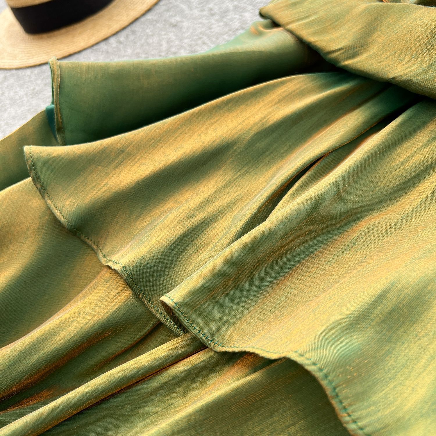 New product selection: French goddess style design, square neckline, strapless strap, pleated waist, ruffle edge dress, women's mini dress, long skirt