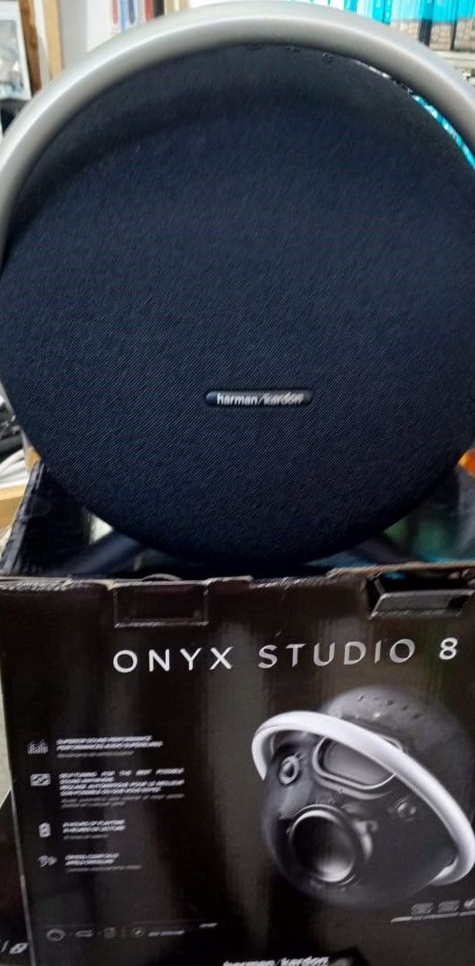 Onyx Studio 8 Bluetooth speaker