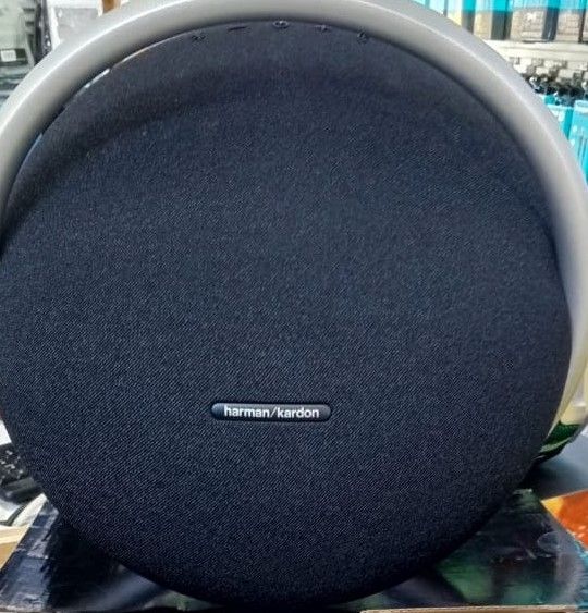 Onyx Studio 8 Bluetooth speaker