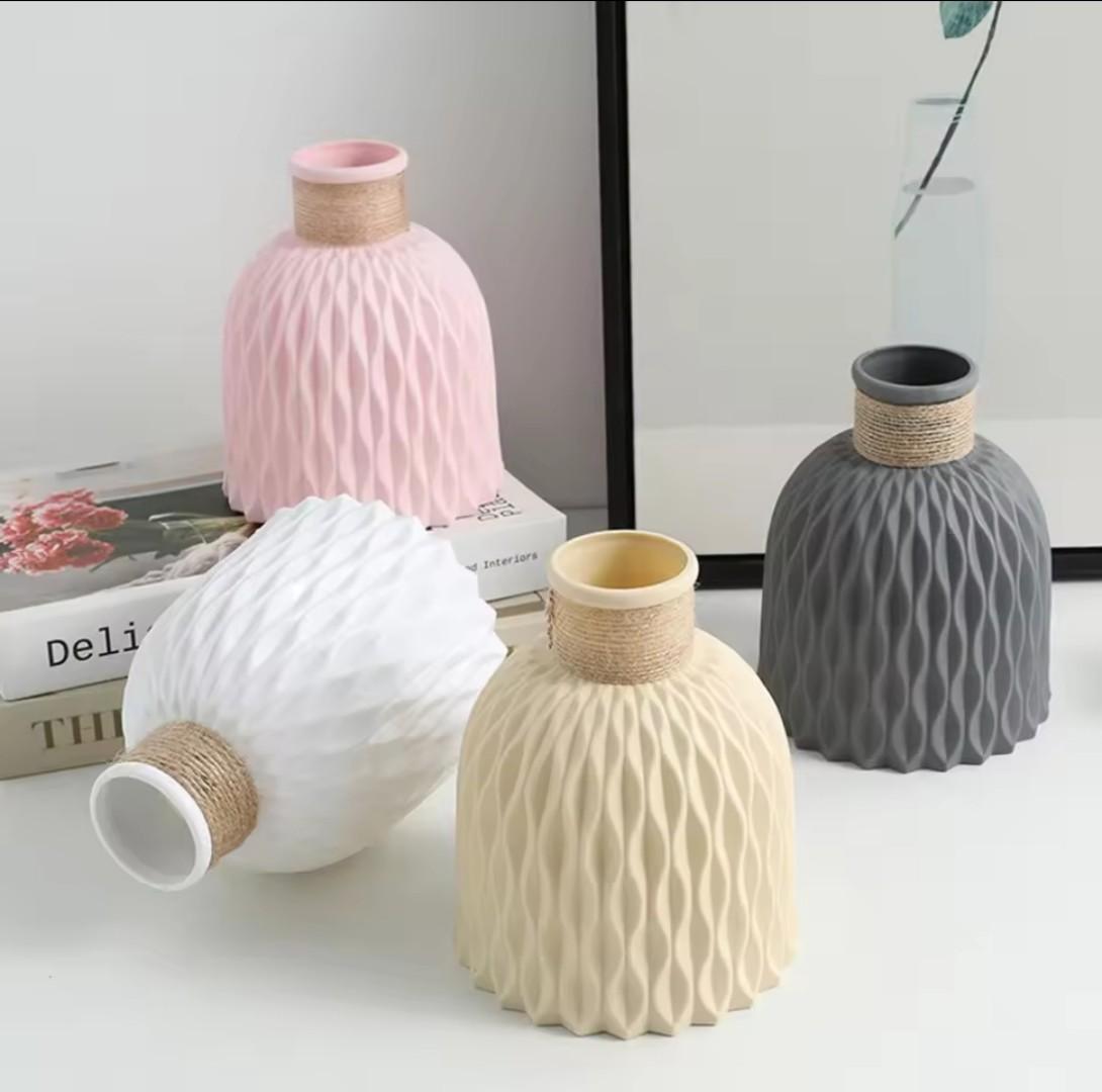 Modern Flower Vase Imitation Ceramic Flower Pot Decoration Home Plastic Vase Flower Arrangement Nordic Style Home Decoration.
