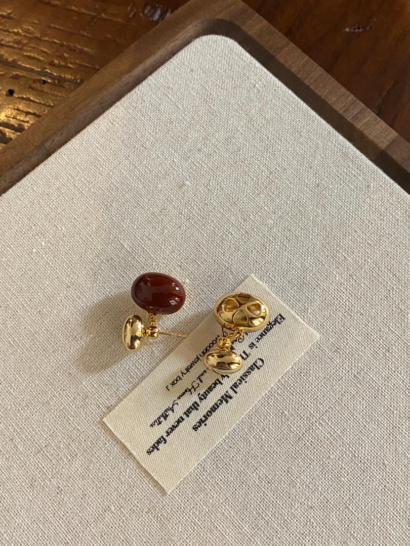 【Ancora Red Series】 Retro metallic feeling！Unique Design Double Side Wearable Fashion Girl Women Stylish Stud Earrings