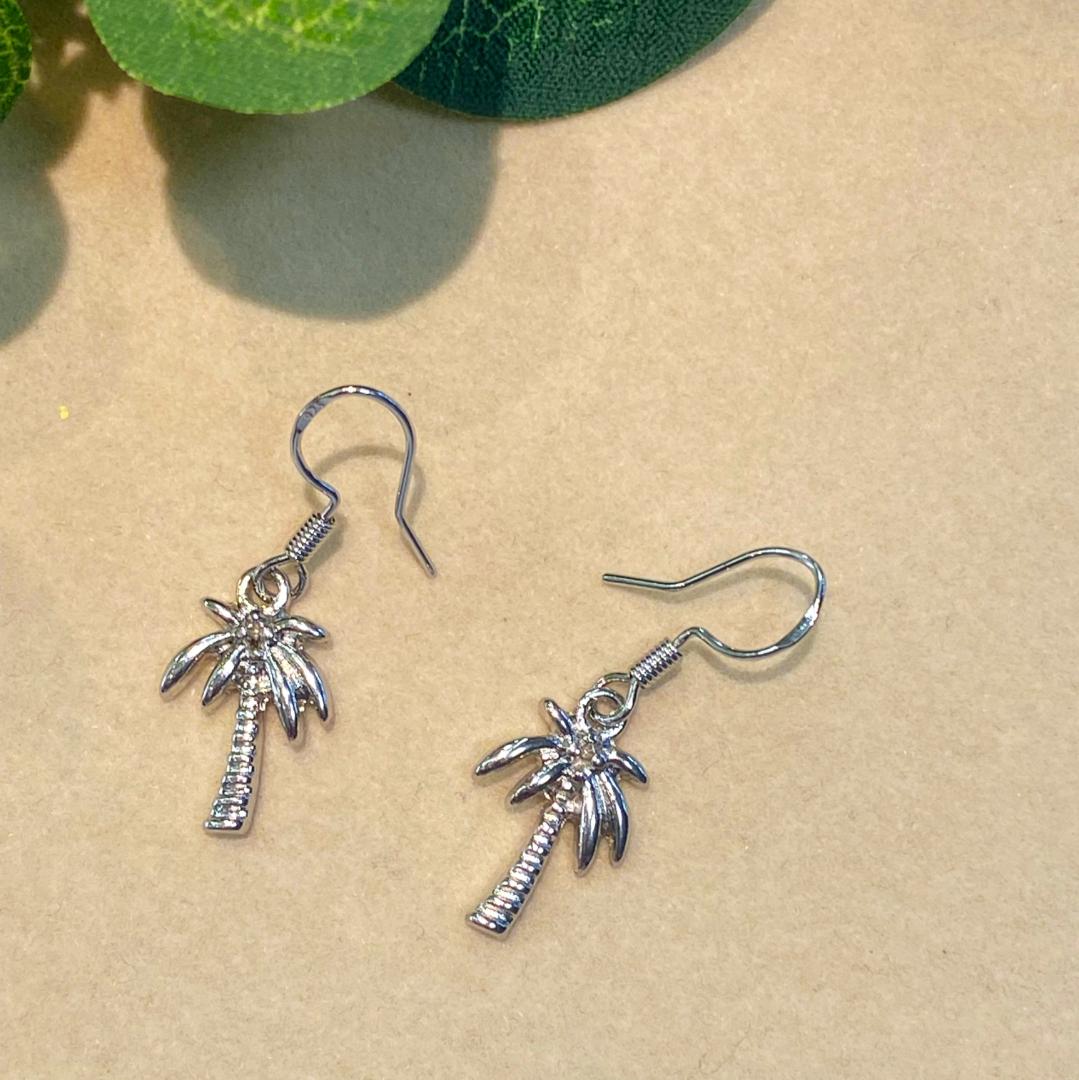 Coconut Tree Design Silver Alloy Plated with K Gold Earrings Fashion and Cool Style Suitable for Daily Wear aslo Great for Gifts Silver