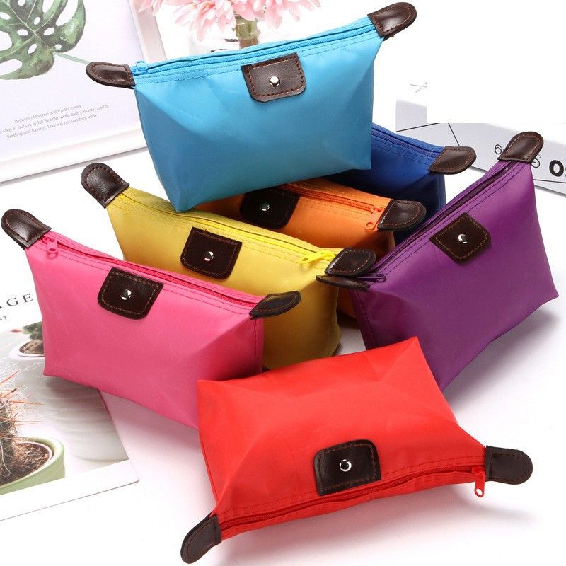 1 PC Travel Makeup Bags Cosmetic Organizer Bag: Large Capacity Make up Bag - Nylon Toiletry Bag for Women - Wide Open Portable Pouch 
﻿