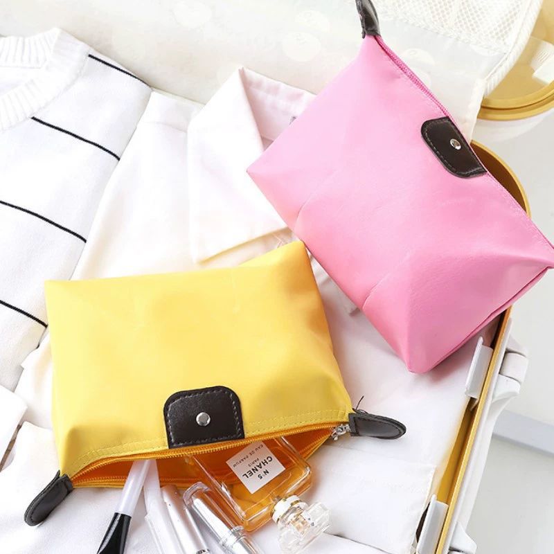 1 PC Travel Makeup Bags Cosmetic Organizer Bag: Large Capacity Make up Bag - Nylon Toiletry Bag for Women - Wide Open Portable Pouch 
﻿