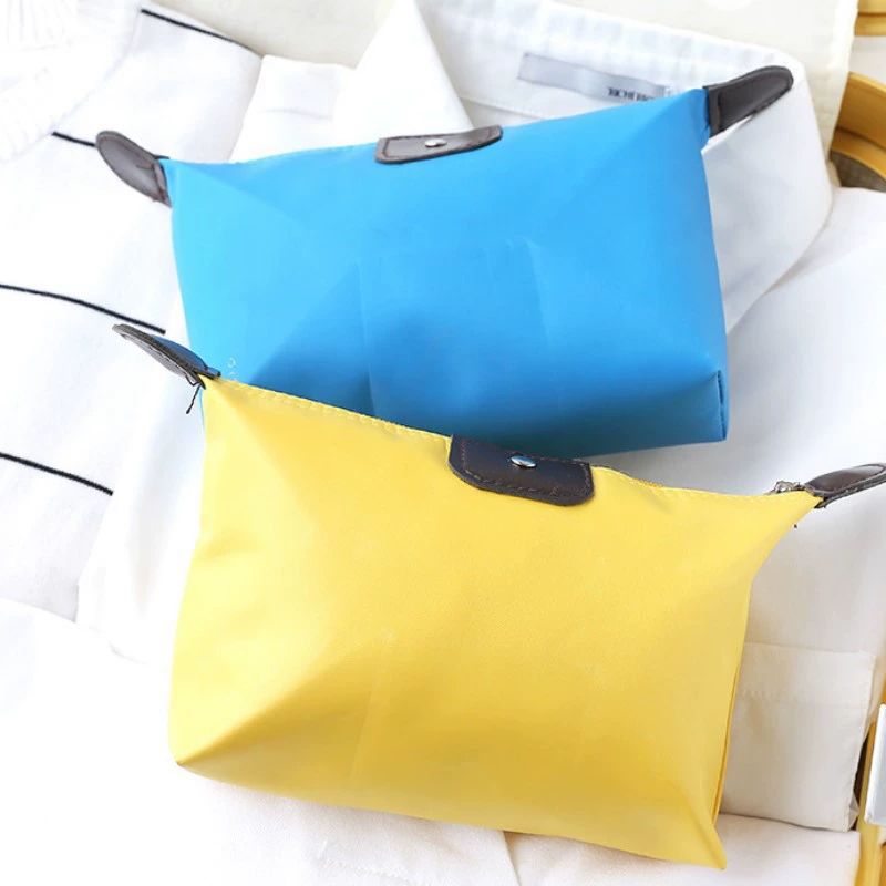 1 PC Travel Makeup Bags Cosmetic Organizer Bag: Large Capacity Make up Bag - Nylon Toiletry Bag for Women - Wide Open Portable Pouch 
﻿