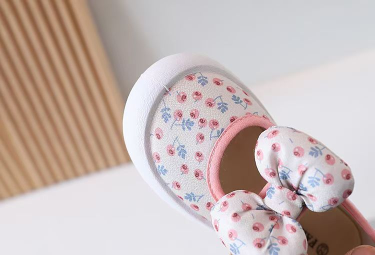 Canvas shoes for girls, Spring and Autumn Baotou anti-kicking baby shoes, soft-soled bow shoes, children's walking shoes baby shoe