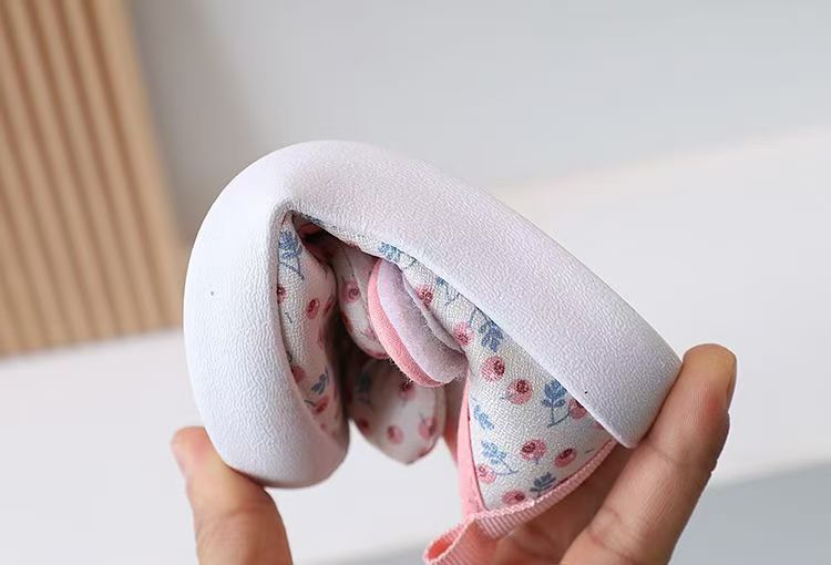 Canvas shoes for girls, Spring and Autumn Baotou anti-kicking baby shoes, soft-soled bow shoes, children's walking shoes baby shoe