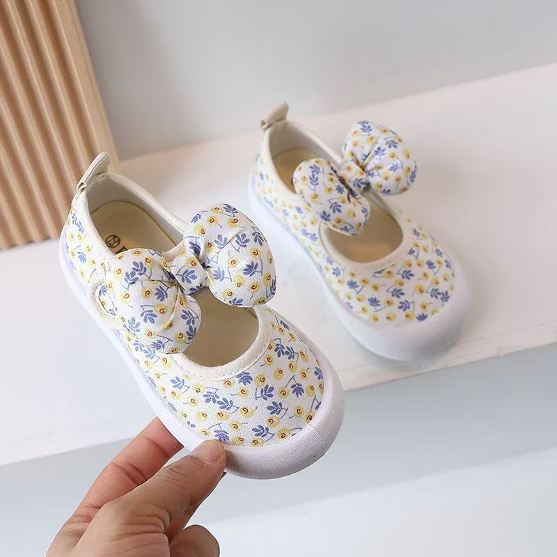 Canvas shoes for girls, Spring and Autumn Baotou anti-kicking baby shoes, soft-soled bow shoes, children's walking shoes baby shoe