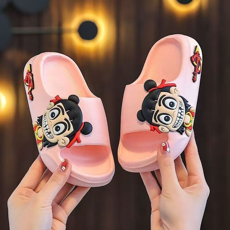 Children's slippers for boys and girls; summer cartoon bath slippers for home and outdoor use; anti-slip slippers for babies