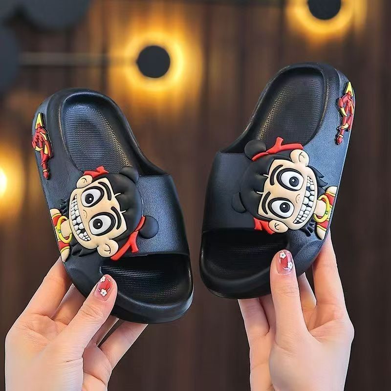 Children's slippers for boys and girls; summer cartoon bath slippers for home and outdoor use; anti-slip slippers for babies