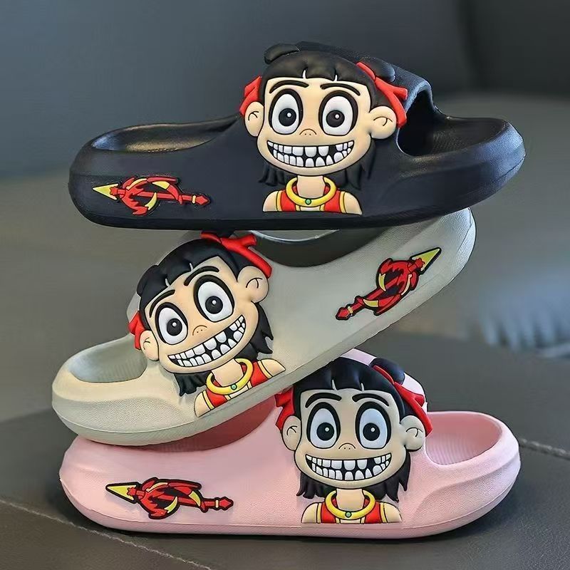 Children's slippers for boys and girls; summer cartoon bath slippers for home and outdoor use; anti-slip slippers for babies