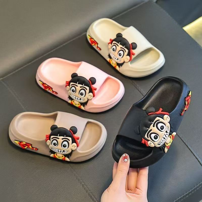 Children's slippers for boys and girls; summer cartoon bath slippers for home and outdoor use; anti-slip slippers for babies