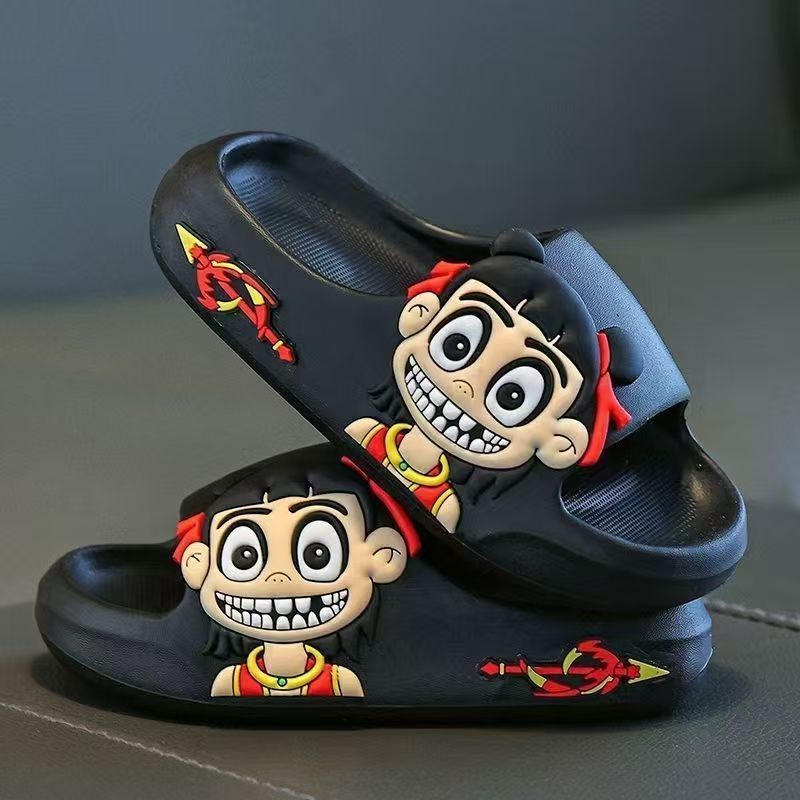 Children's slippers for boys and girls; summer cartoon bath slippers for home and outdoor use; anti-slip slippers for babies