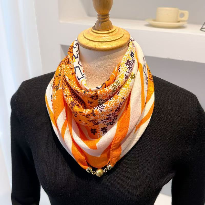2024 New Warm Square Scarf Magnetic Buckle Triangle Silk Scarf Cotton Scarf Women's Spring Autumn/Winter Western Style Scarf
Versatile temperament