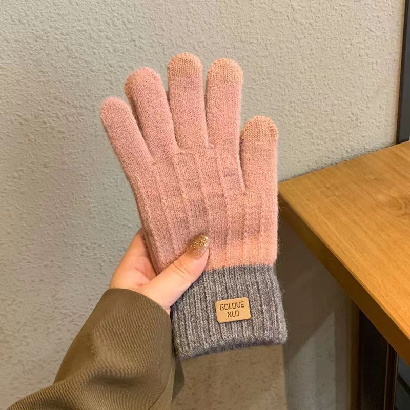 Knitted touchscreen gloves for women in autumn and winter, warm and non slip, with thick velvet gloves, Korean version for men and women
Knitted Glove