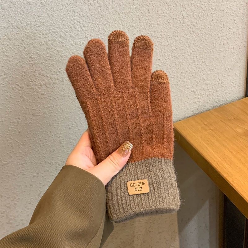 Knitted touchscreen gloves for women in autumn and winter, warm and non slip, with thick velvet gloves, Korean version for men and women
Knitted Glove