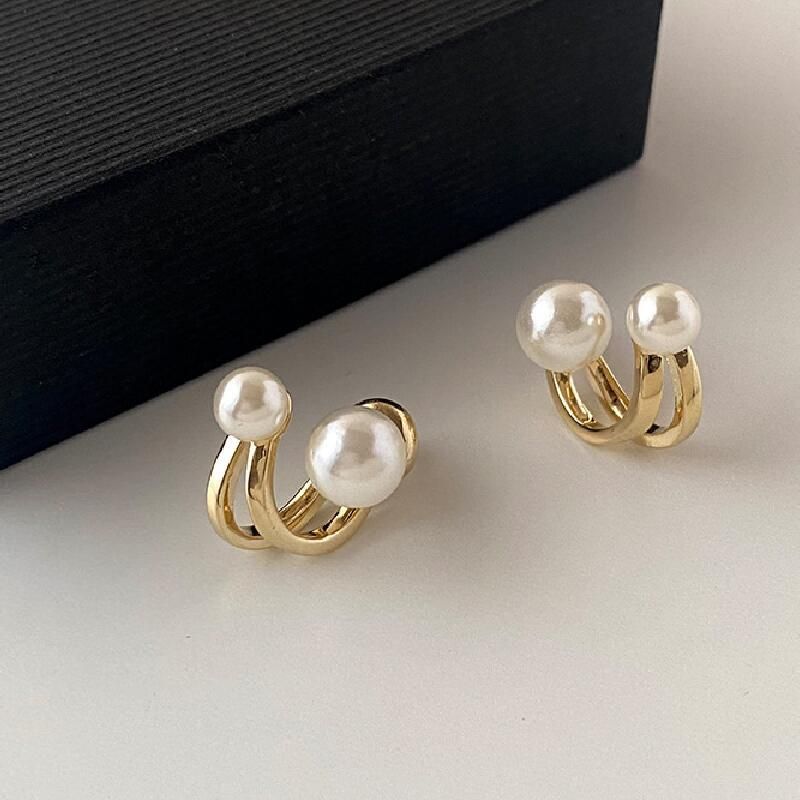 Pearl earrings, women's French high-end temperament, earrings, niche design, retro light luxury earrings