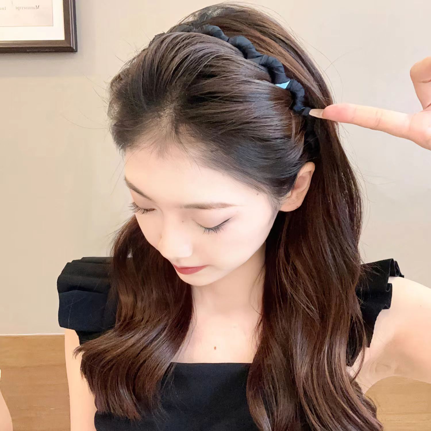 Hairband for women with teeth on the face, anti slip and broken hair, French wave headband for hair compression