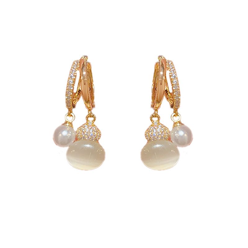 925 silver needle sweet and fresh cat eye stone gourd earrings for women, fashionable and versatile, high-end ear buckle