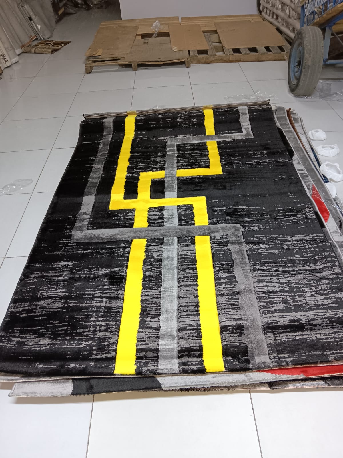 7 x 10 fts Quality luxurious Paris carpets