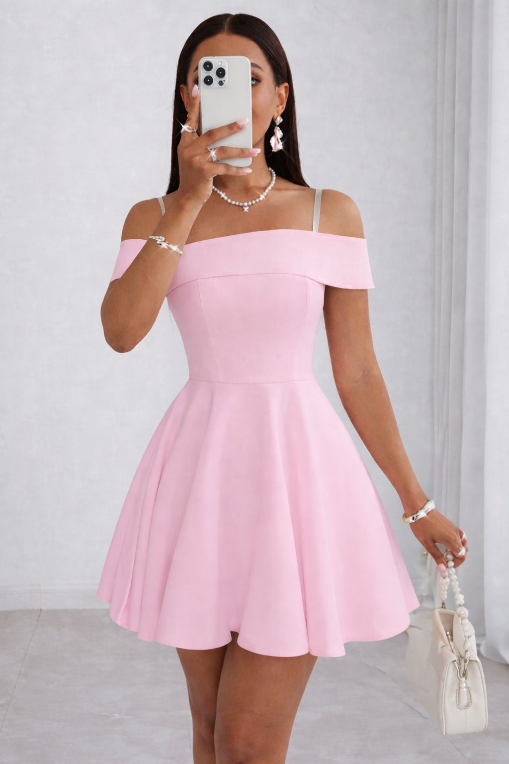 🌼 🌸 New In 🌼 🌸 
Off shoulder fit and flare dress
Premium grade Zara fabric