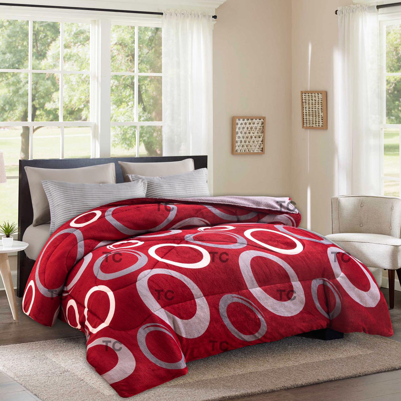 Available single woolen duvet
Note 
No pillowcases
No bedsheets
 5*6