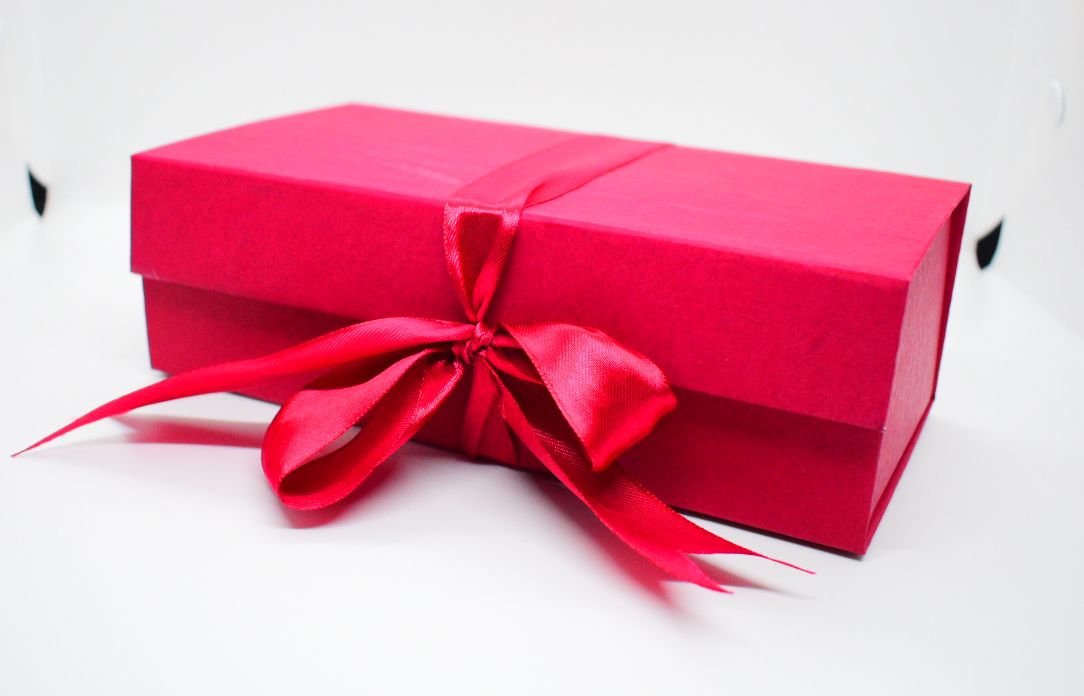 Multipurpose Foldable Gift Box with Ribbon – Elegant & Reusable (20CM x 10CM x 6CM)