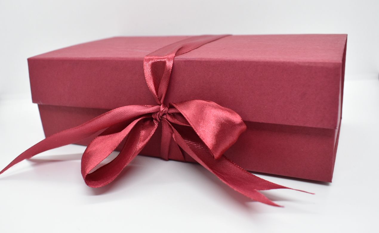 Multipurpose Foldable Gift Box with Ribbon – Elegant & Reusable (20CM x 10CM x 6CM)